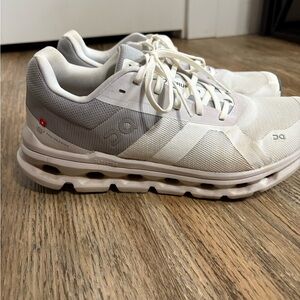 OnCloud Cloudrunner Women's Athletic Shoes in White and Gray